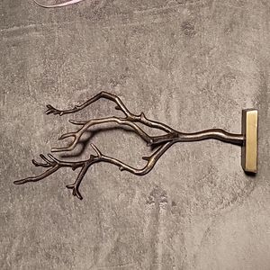 URBAN OUTFITTERS Tree jewerely stand organization